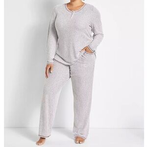 Cacique Size 18/20 Brushed Waffle Knit Pajama Set